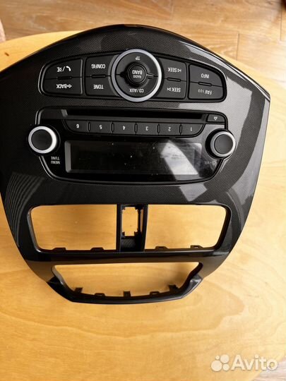 Магнитола с рамкой для Шевроле Спарк /равон р2