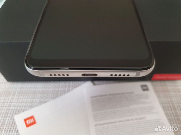 Xiaomi Mi 8, 6/128 ГБ