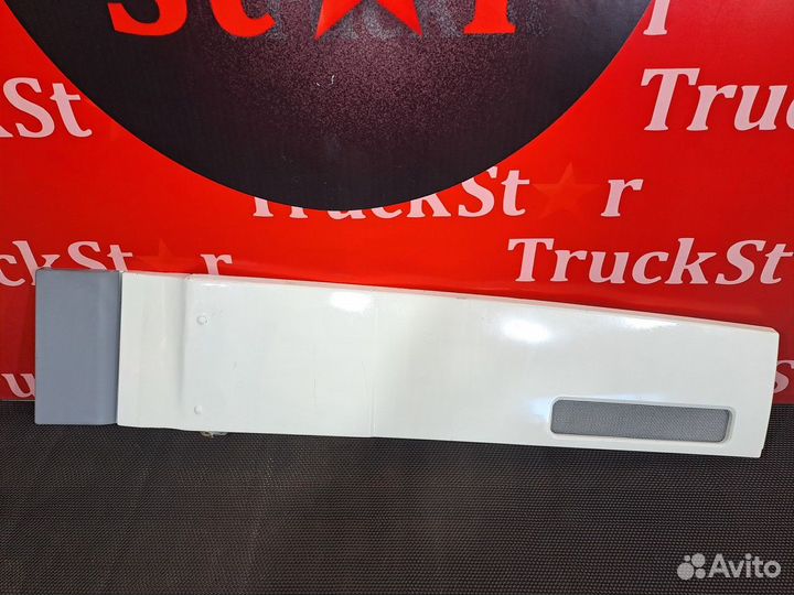 Спойлер кабины боковой правый Daf XF105