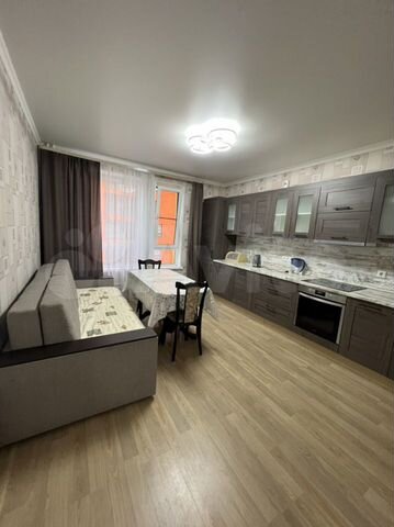 3-к. квартира, 94 м², 10/25 эт.