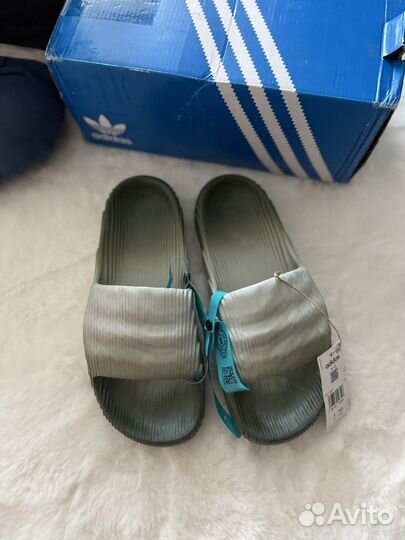 Тапки adidas adilette