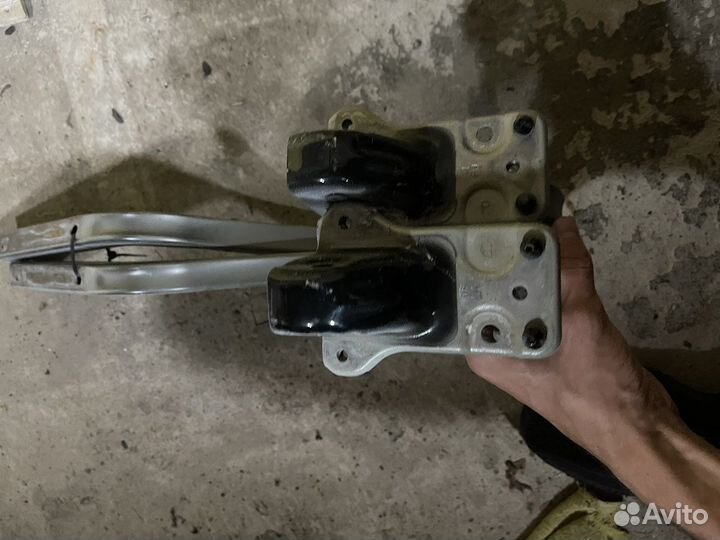 Задние петли багажника на hyundai equus