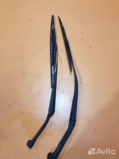 Поводок дворников на Mazda 6 GG