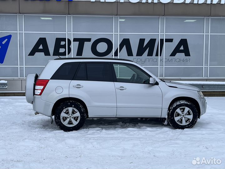 Suzuki Grand Vitara 2.0 AT, 2010, 135 974 км