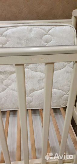 Кроватка детская с маятником и ящиком Baby Luce