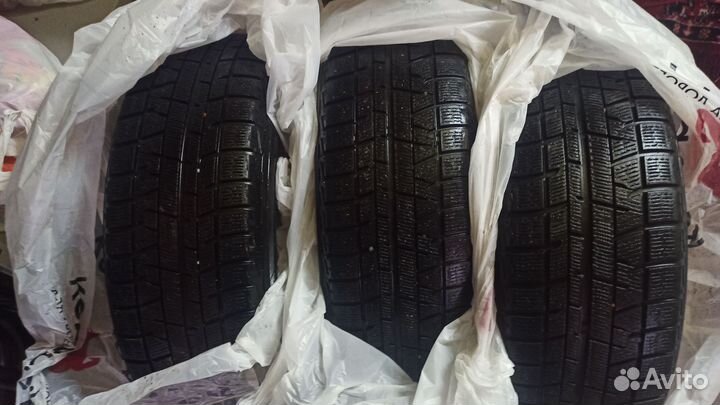 Yokohama Ice Guard IG50+ 215/60 R16