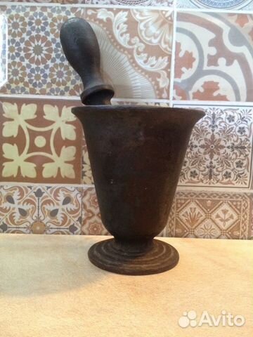 Ступка чугунная.прошлый век.хороший подарок