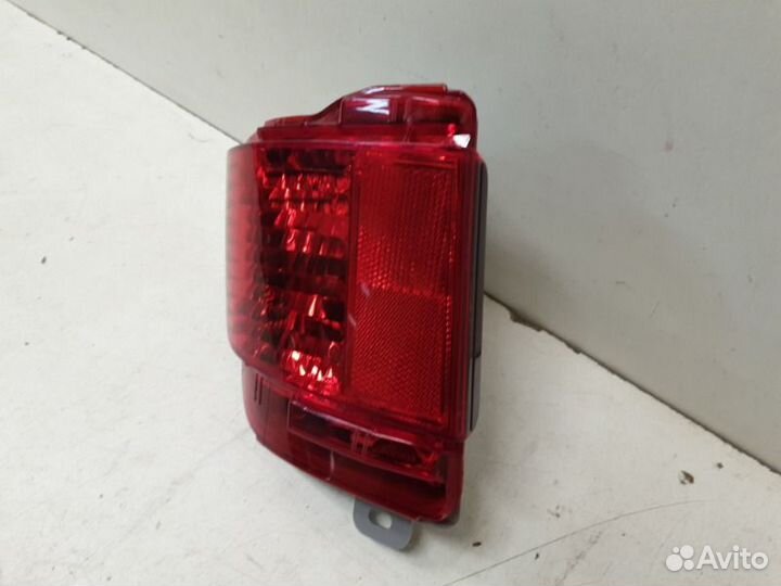 Фонарь противотуманный задний левый Toyota Land