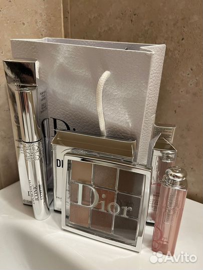 Подарочный набор dior (палетка теней, тушь, блеск)