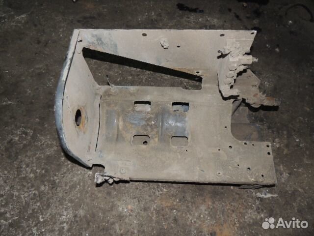 Кронштейн противоотката 21020098 - 17920