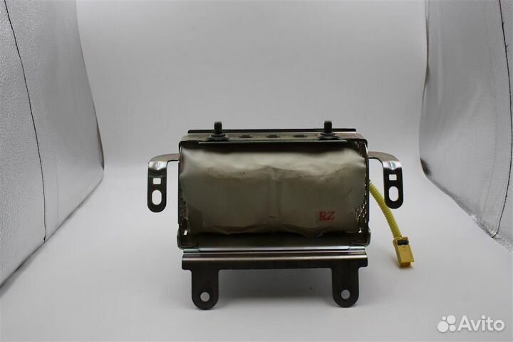 Подушка безопасности пассажирская (в торпедо) H