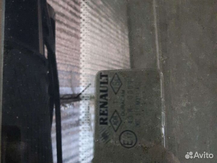 Стекло заднее с подогревом Рено Симбол 1 рестайлин