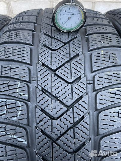 Pirelli Winter Sottozero 3 235/45 R18