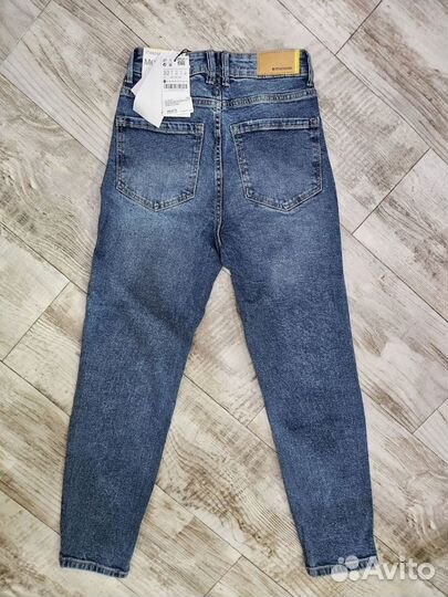 Джинсы stradivarius mom slim 34