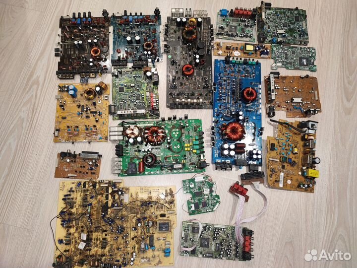 Платы от электроники на запчасти