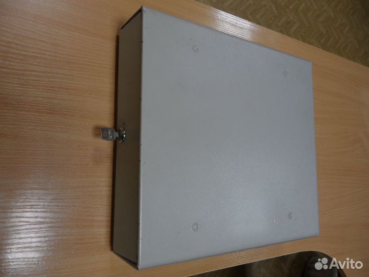 Бокс для купюр с замком