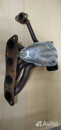 Коллектор выпускной Toyota Prius 3