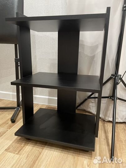 Тележка на колесах