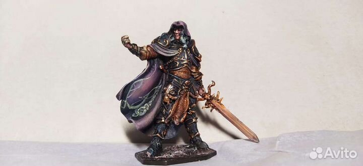 Оловянная фигурка. Ловец душ