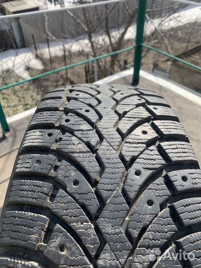 Pirelli Formula Ice 215/60 R17