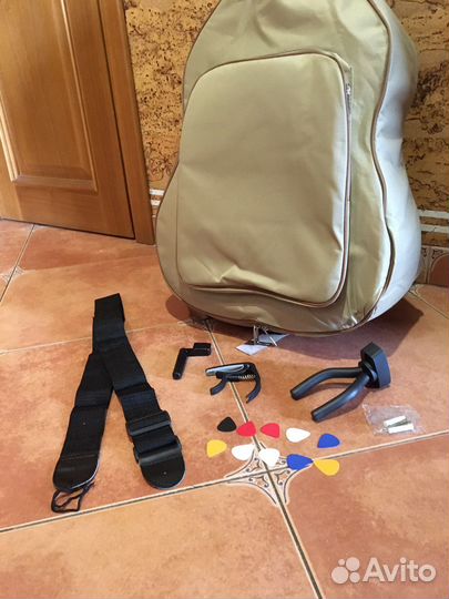 Чехол зимний и аксессуары для гитар