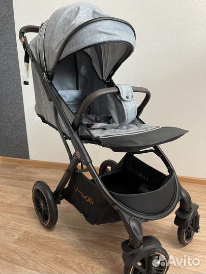 Новая прогулочная коляска luxmom