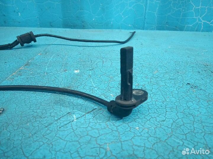 Датчик ABS передний левый Opel Astra J P10 A14XER