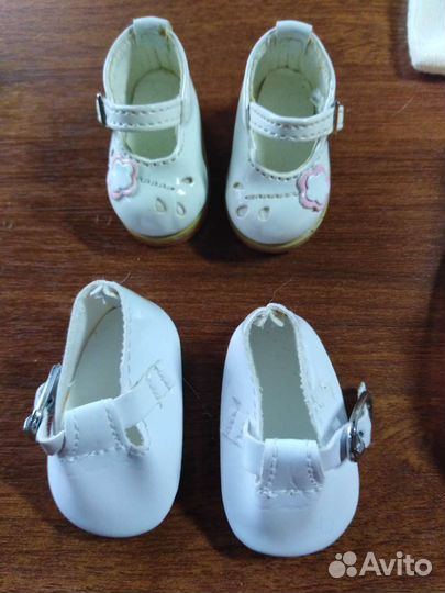 Лот обуви и носочки для кукол