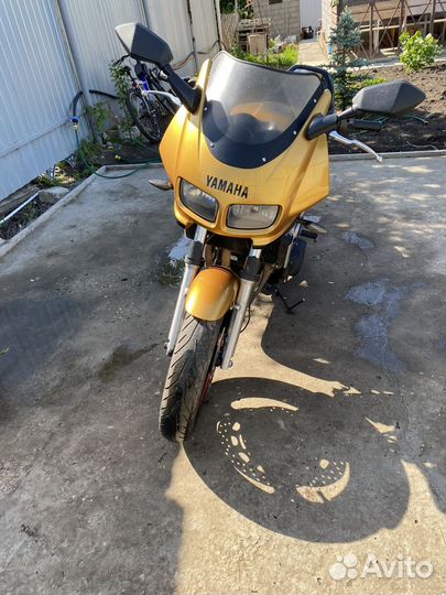 Yamaha fzs600