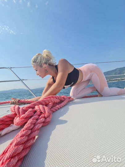 Аренда парусно-моторной яхты в Геленджике