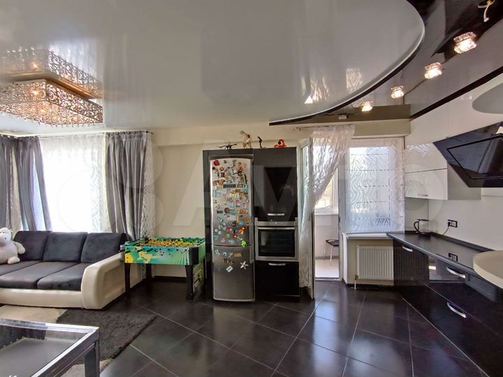 2-к. квартира, 77 м², 2/12 эт.