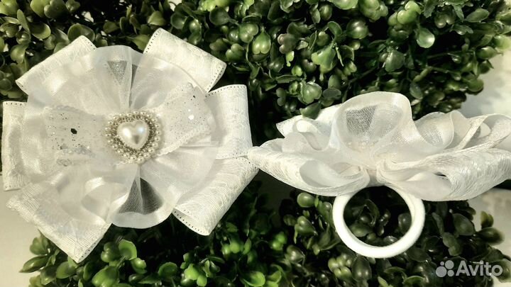 Белые банты на резинках 2шт