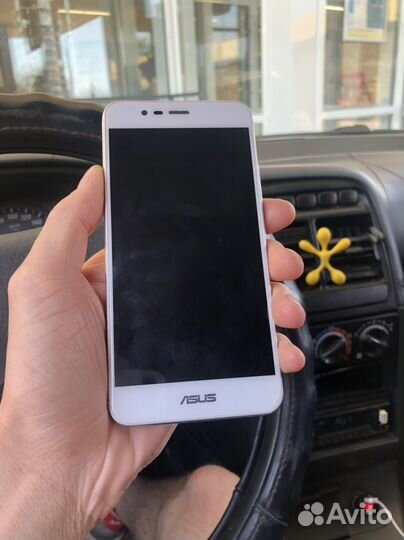 Телефон asus