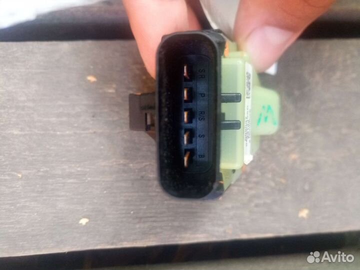 Контактная группа замка зажигания Dodge Chrysler