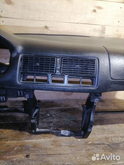 Торпедо Volkswagen Golf