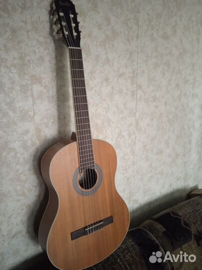 Продается гитара