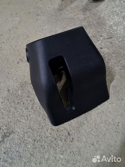 Кожух рулевой колонки Toyota Prius ZVW30