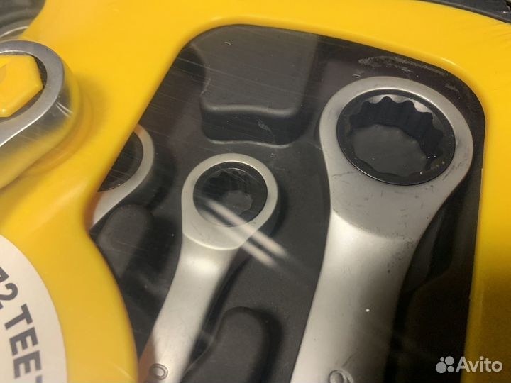 Набор ключей с трещеткой