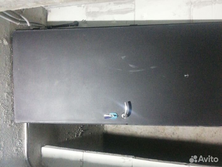 Дверь входная металлическая от застройщика