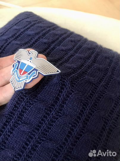 Подушка в вязаном чехле (логотип съемный)