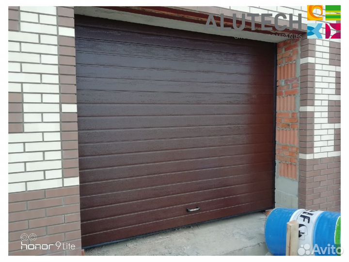 Гаражные ворота alutech