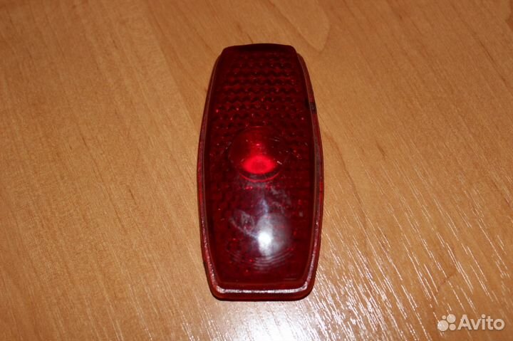 Продам стекло заднего фонаря газ М-20 Победа