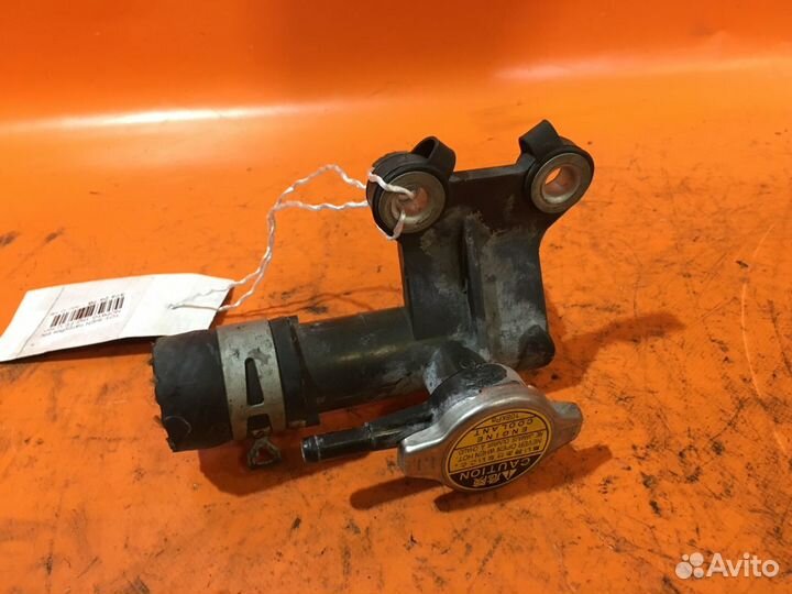 Патрубок радиатора Toyota Sienta NCP81G (Верхнее)