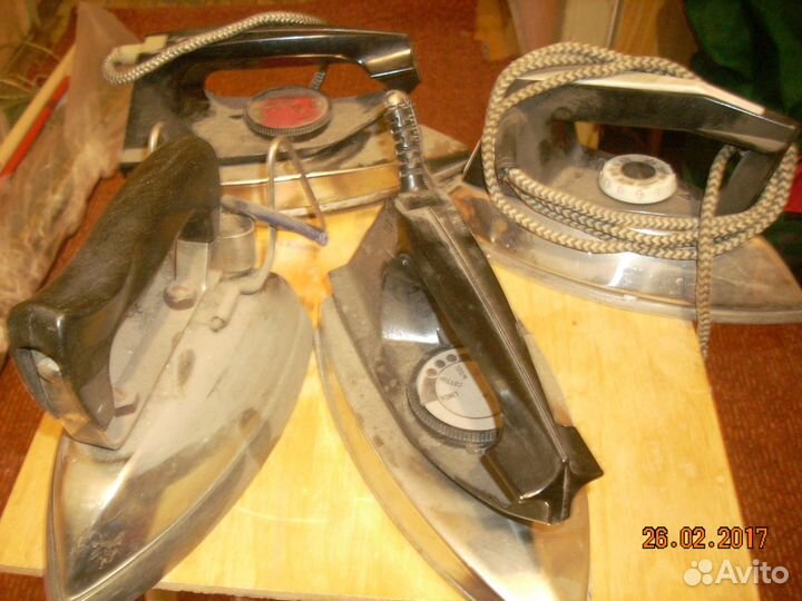 Продам Утюги электрические Советского периода 5шт