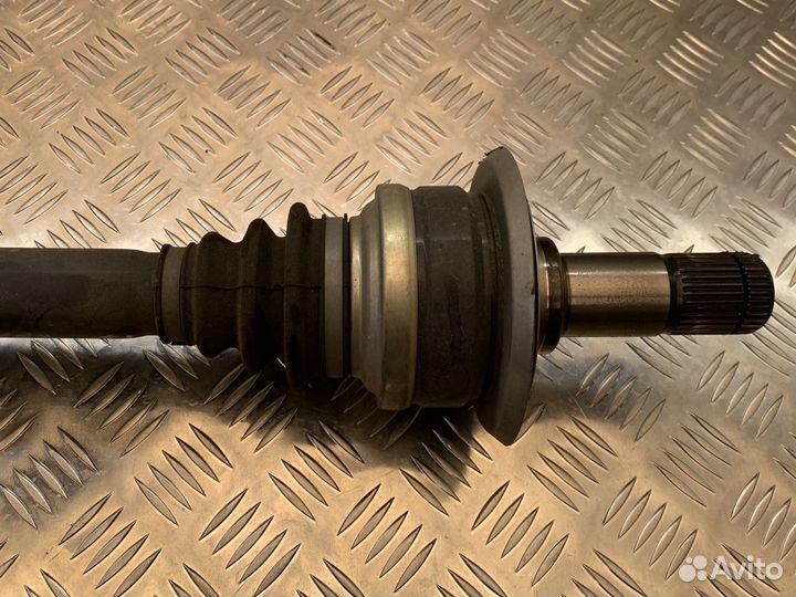 Задняя правая полуось BMW F01 F07 F13 50i