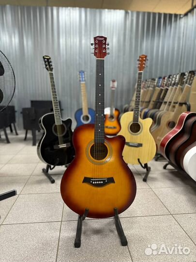 Акустическая гитара belucci + аксессуары