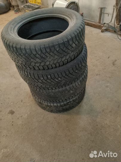 Зимняя резина 20560 r16