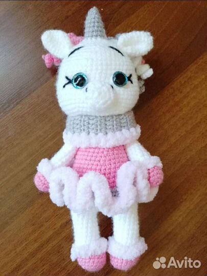 Вязаные игрушки, ручная работа. Единорог, зайчик