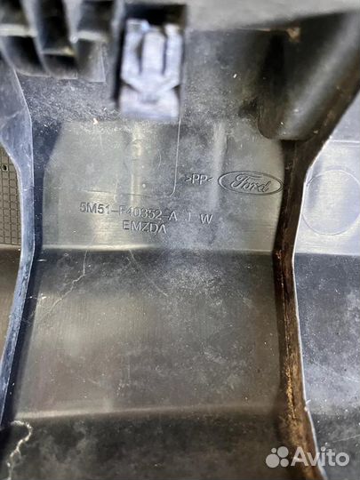 Обшивка багажника Ford Focus 2 седан