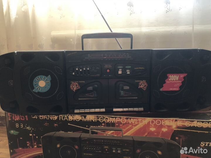 Магнитофон кассетный из 90-х